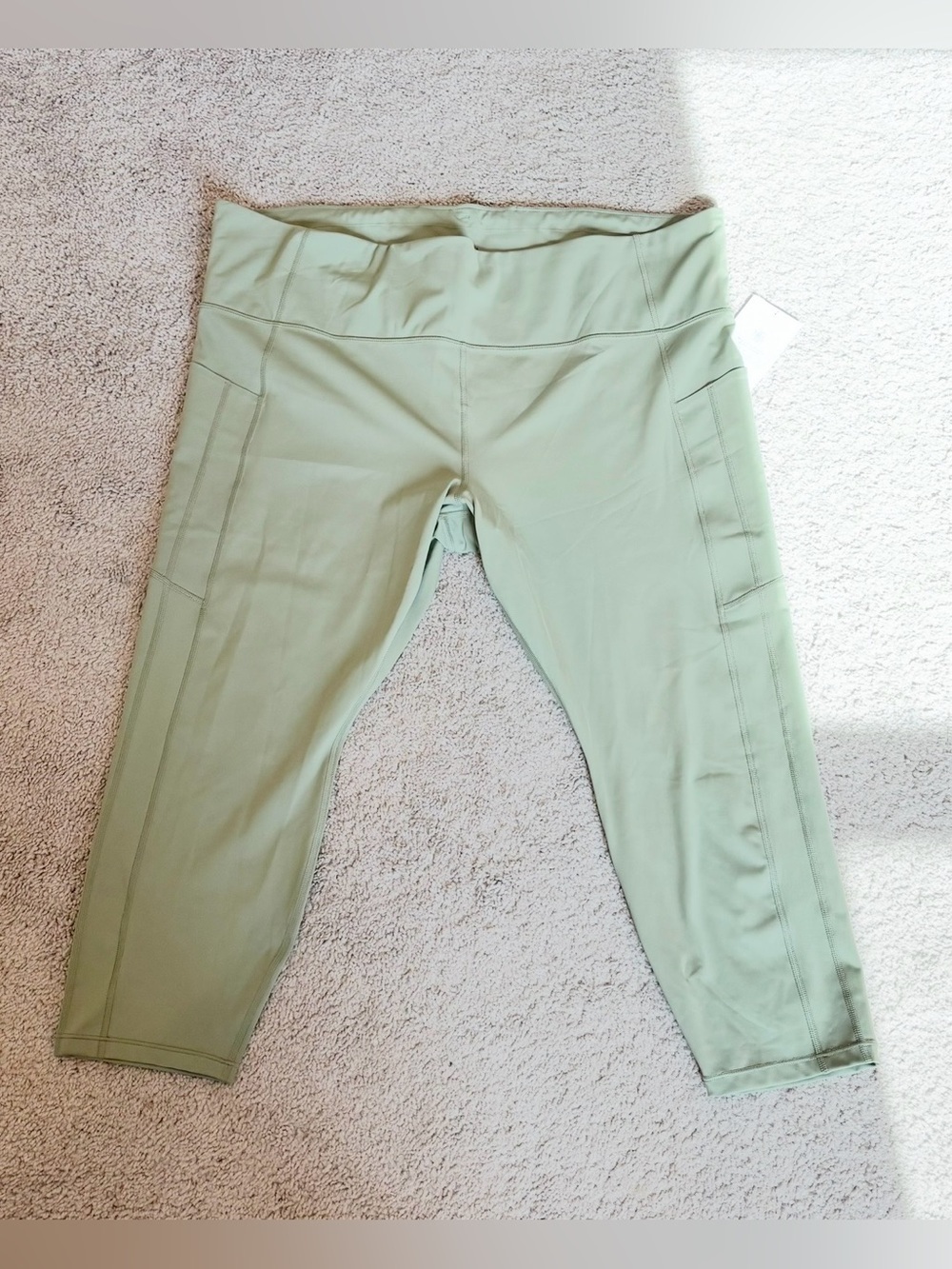 Athleta Ultimate Stash II 7/8 Tight